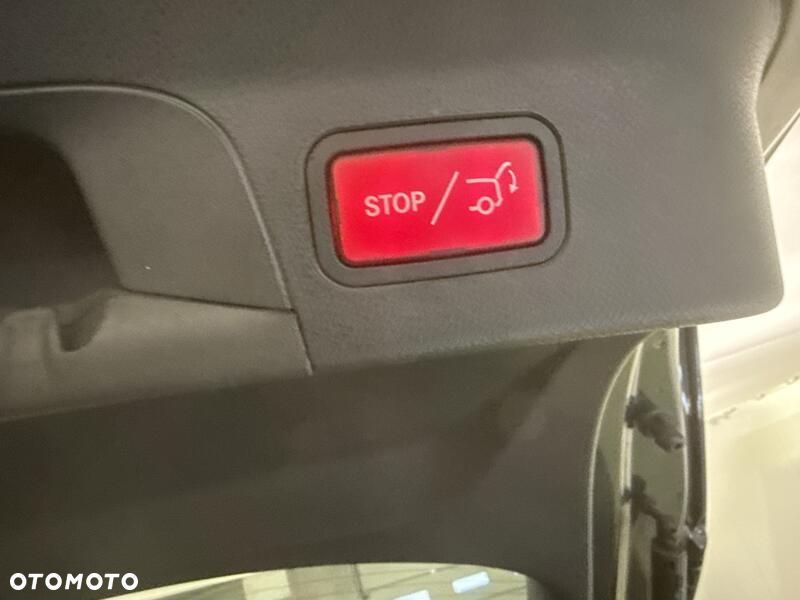 Mercedes-Benz GLC 300 e 4-Matic - 24