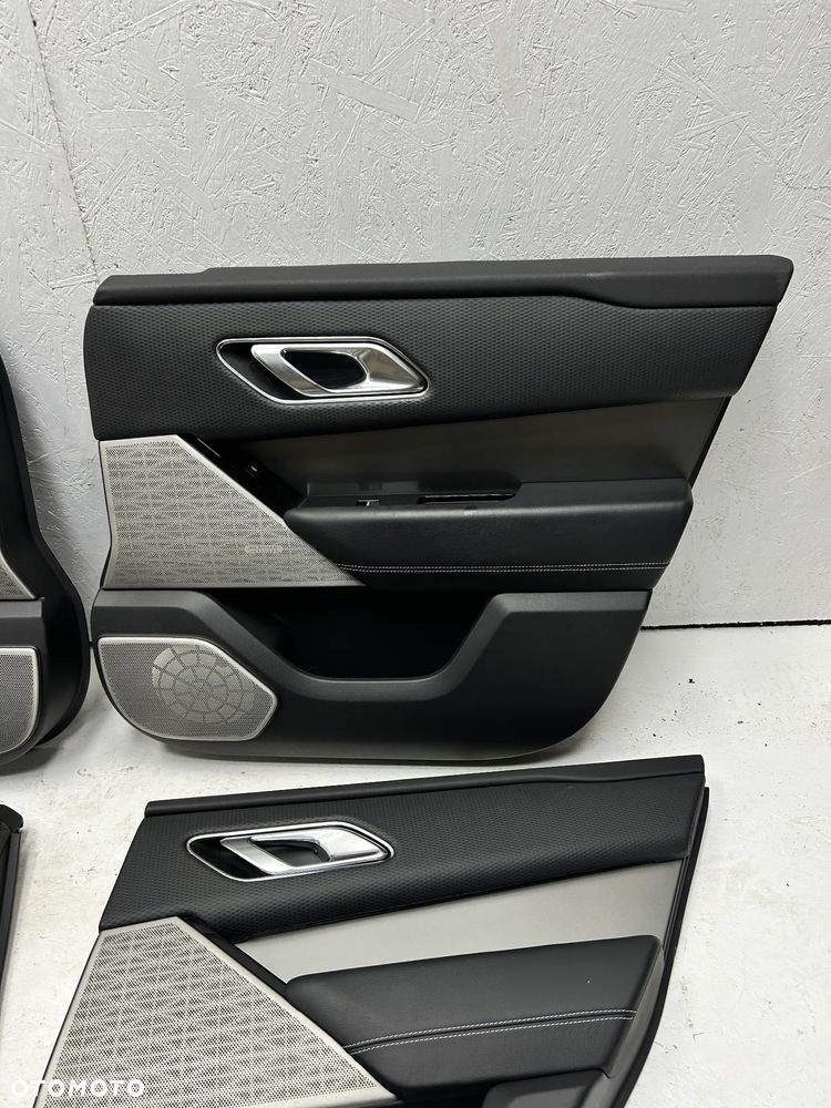 Land Rover Range Rover Velar 2018 L560 Fotele kanapa boczki - 13
