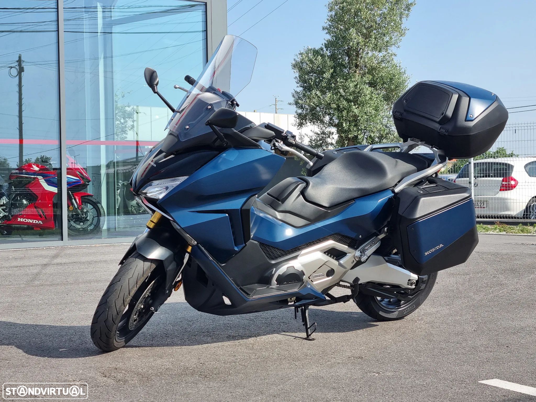 Honda Forza 750 - 1
