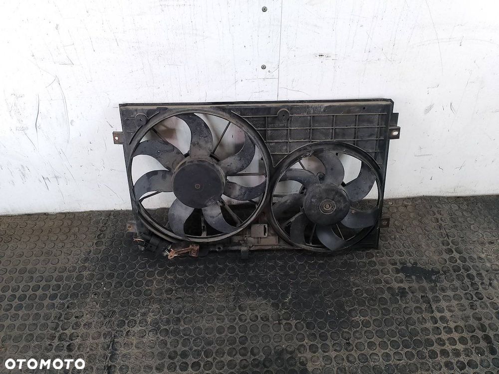 WENTYLATOR CHŁODNICY VW PASSAT B6 1K0121207T 2.0 FSI - 2