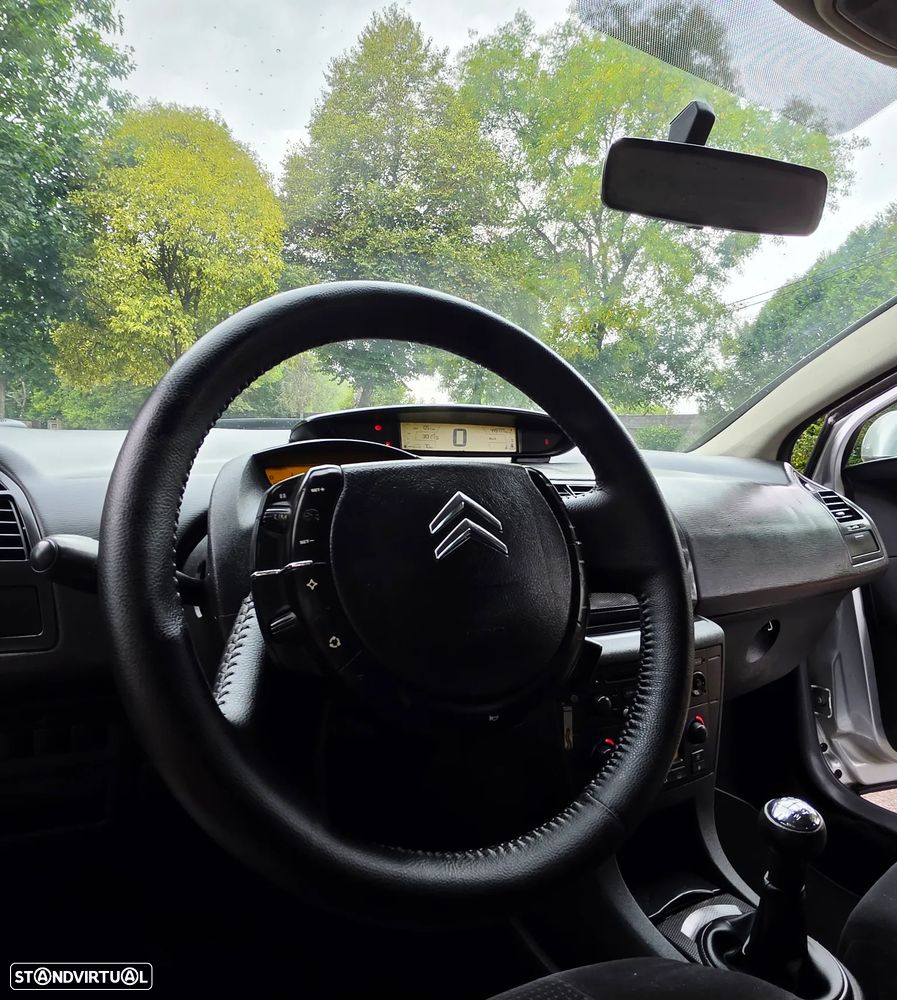 Citroën C4 1.6 HDi Exclusive - 17
