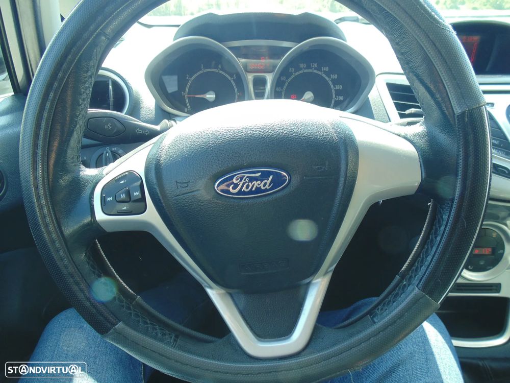 Ford Fiesta 1.25 Titanium - 20