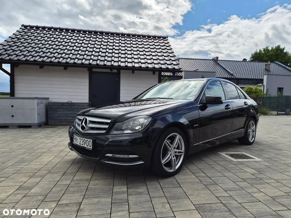 Mercedes-Benz Klasa C 180 CGI BlueEff Avantgarde - 1