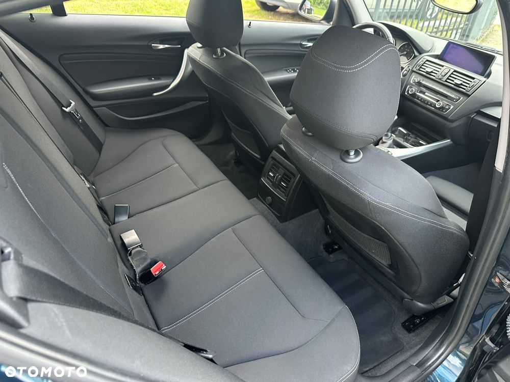 BMW Seria 1 118d Sport Line - 32