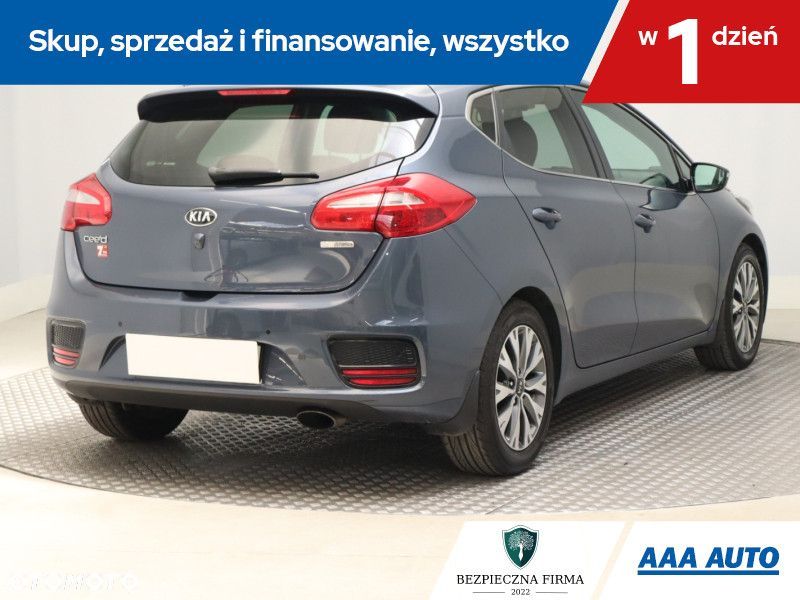 Kia Ceed - 7