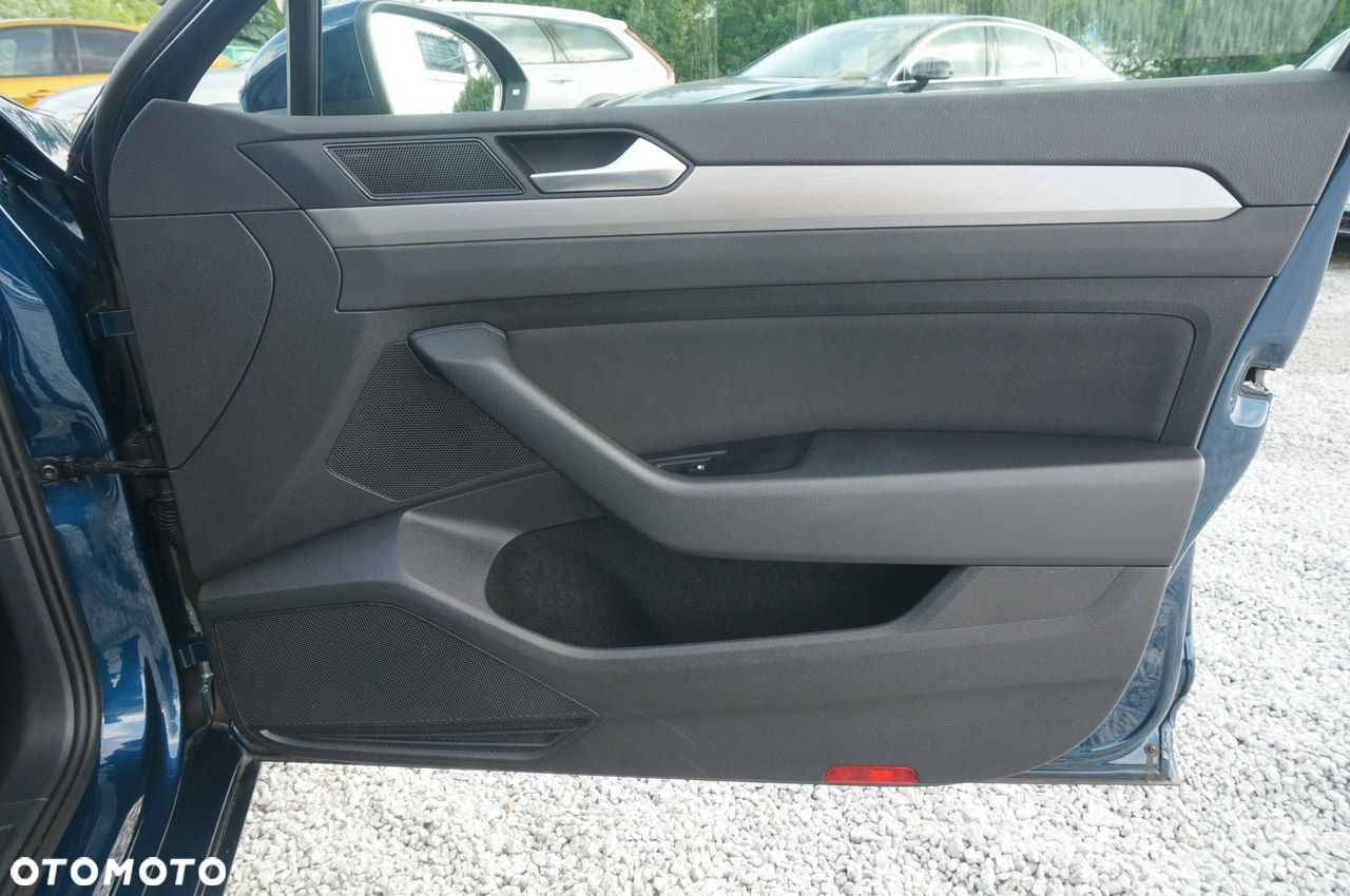Volkswagen Passat 2.0 TDI EVO Essence - 26