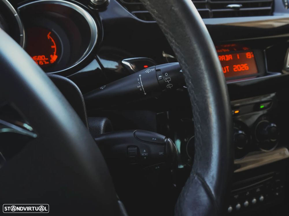 Citroën DS3 1.6 e-HDi So Chic - 13