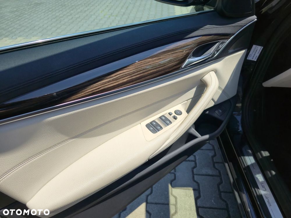 BMW Seria 5 520d xDrive Luxury Line - 19