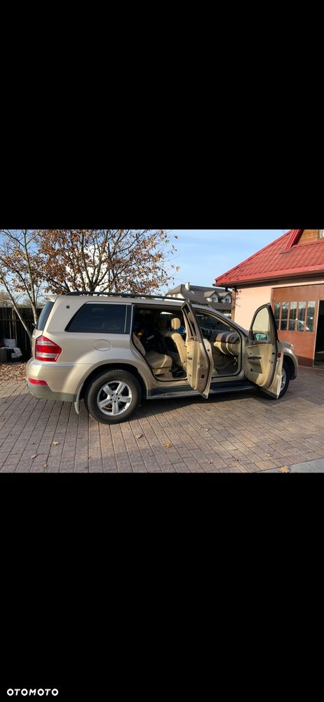 Mercedes-Benz GL 450 - 4