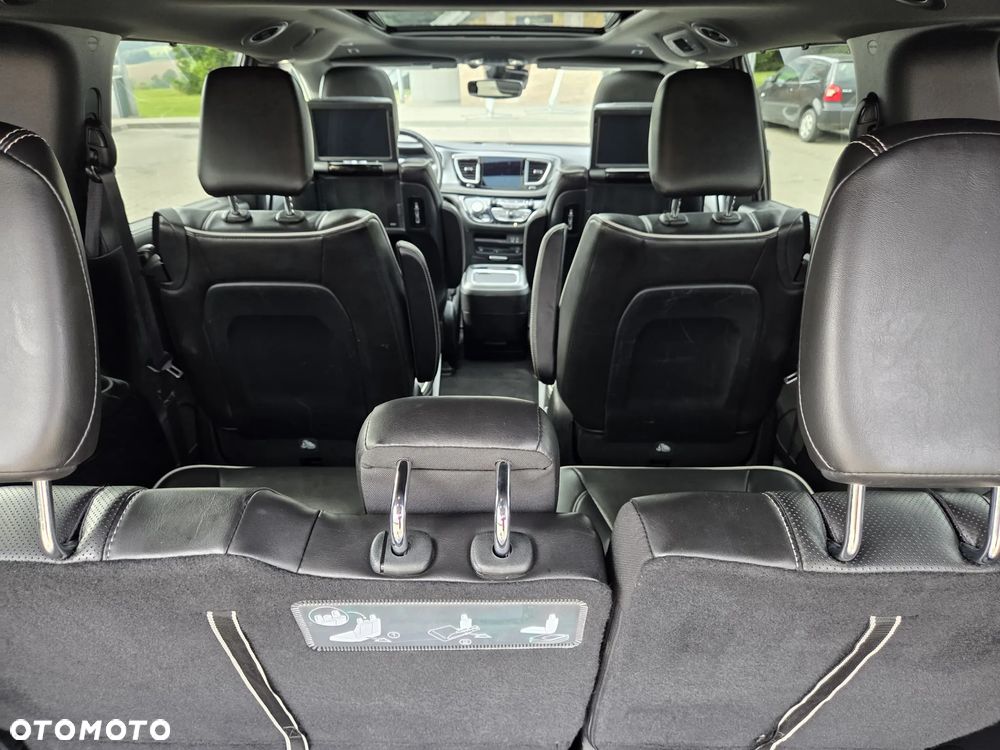 Chrysler Pacifica - 13