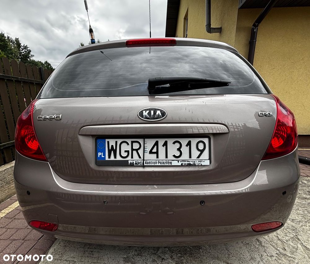 Kia Ceed - 7