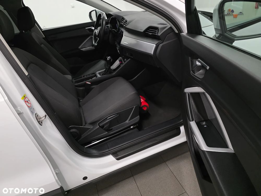 Audi Q3 35 TDI S tronic - 29