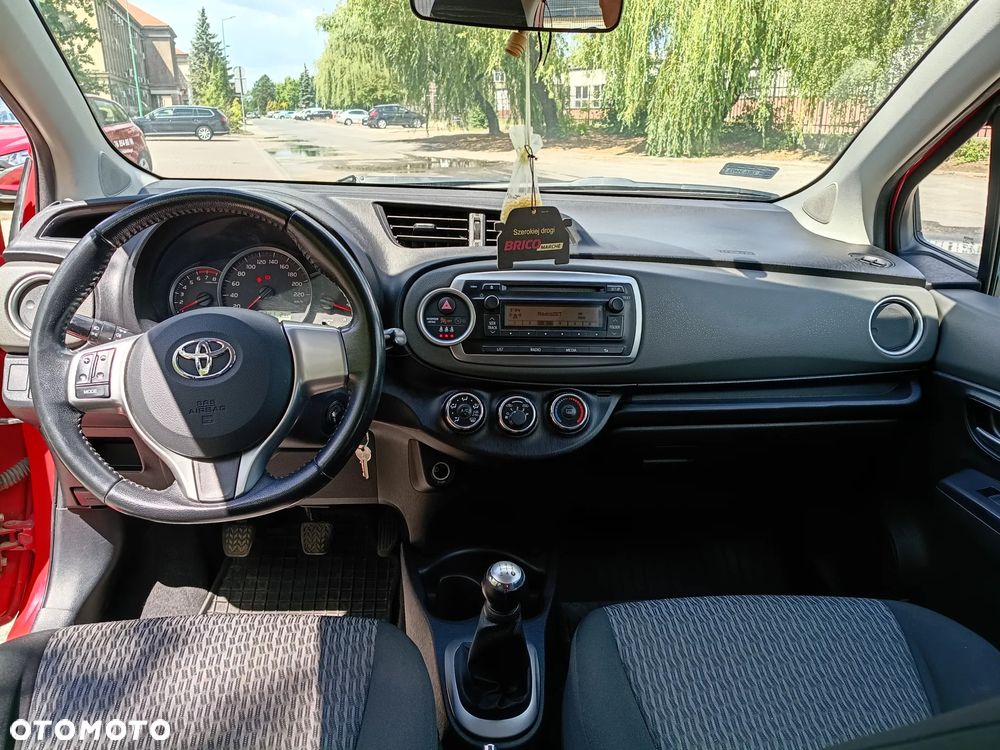 Toyota Yaris 1.0 Sol - 5