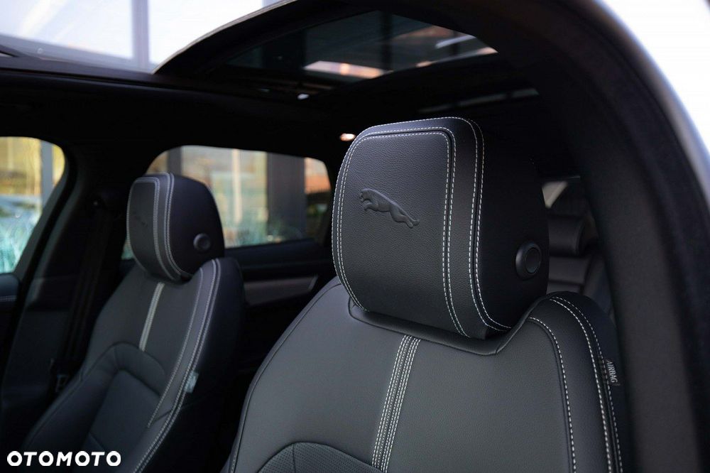 Jaguar F-Pace - 14