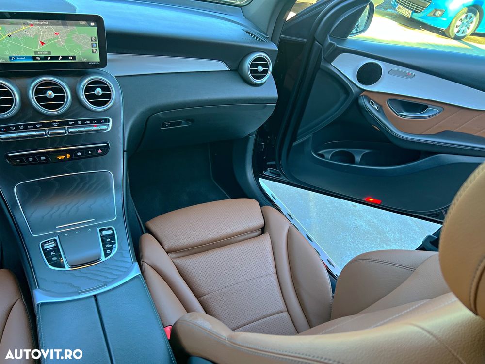 Mercedes-Benz GLC 300 e 4Matic 9G-TRONIC Edition AMG Line - 12
