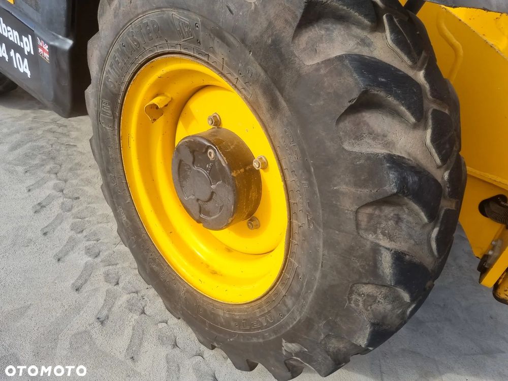 JCB 540-140 jak Manitou MT 1440 BC38 - 21