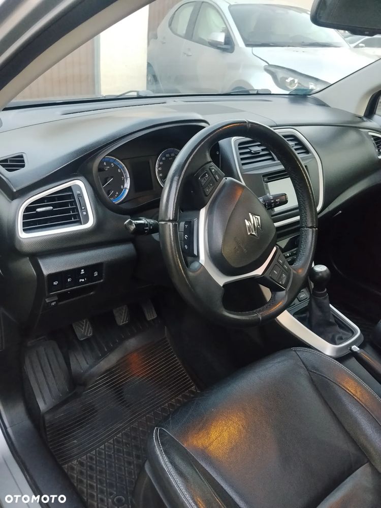 Suzuki SX4 1.6 Premium - 12