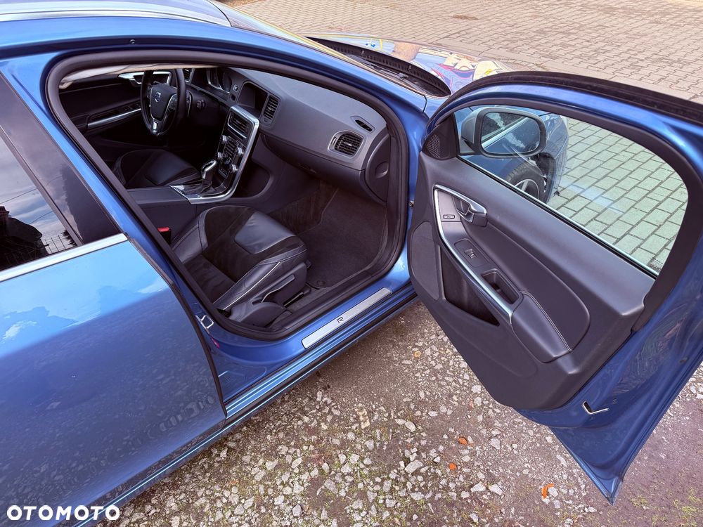 Volvo V60 T4 Geartronic RDesign - 34
