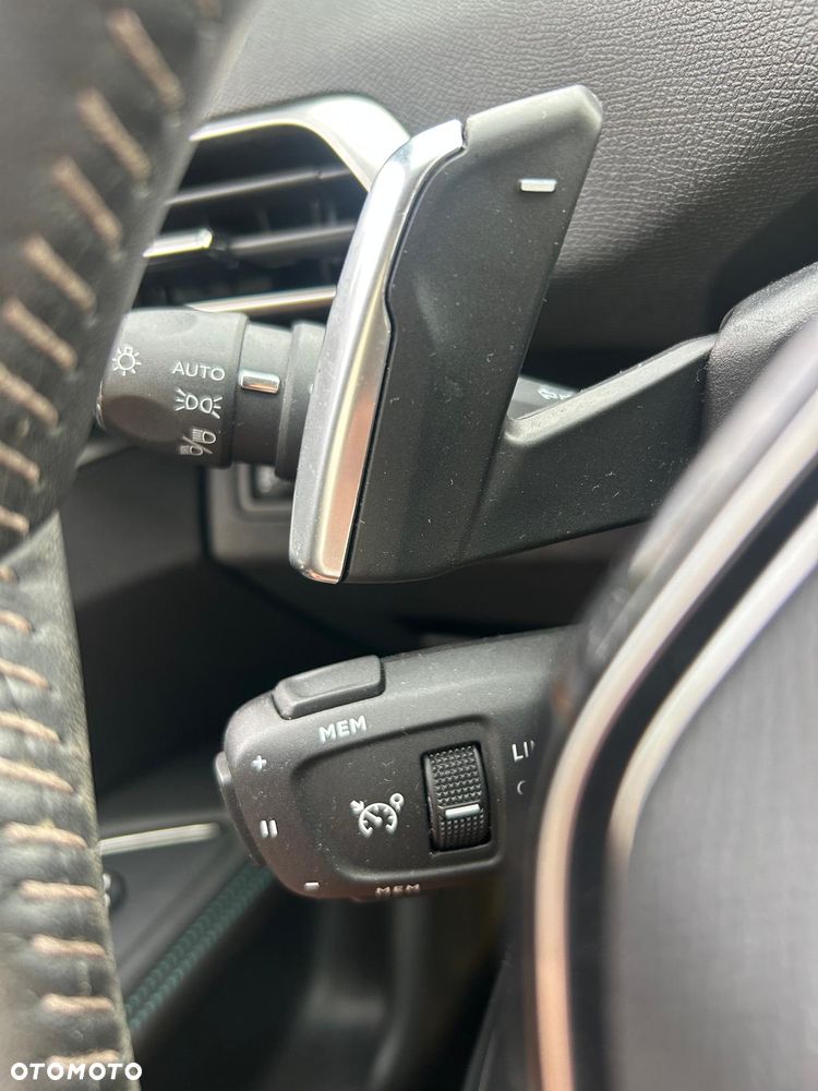 Peugeot 3008 1.2 PureTech mHEV Active Pack S&S e-DCS6 - 36