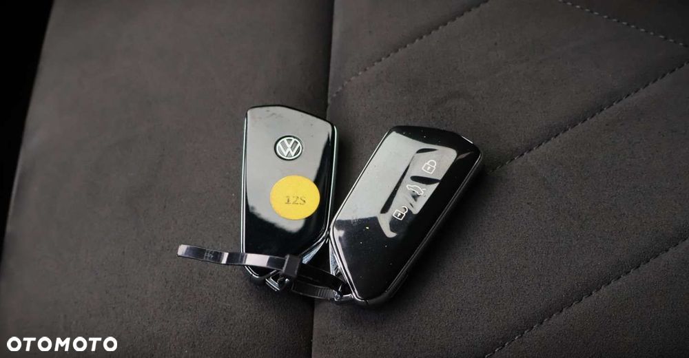 Volkswagen Golf - 37