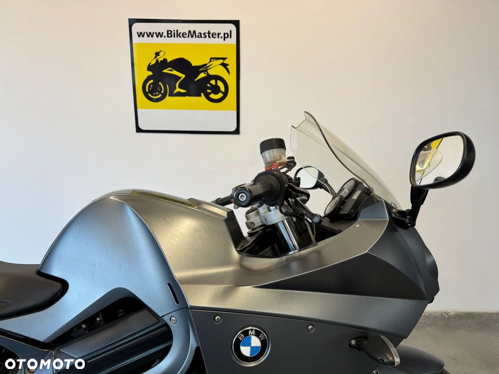 BMW F - 10