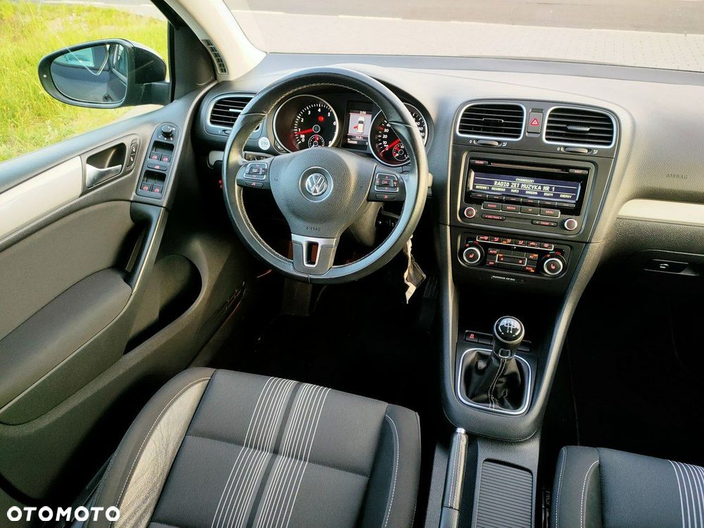 Volkswagen Golf - 30