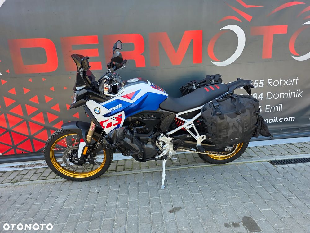 BMW F - 33