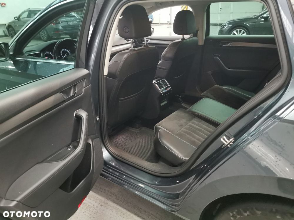 Skoda Superb 2.0 TDI SCR 4x4 Style DSG - 8