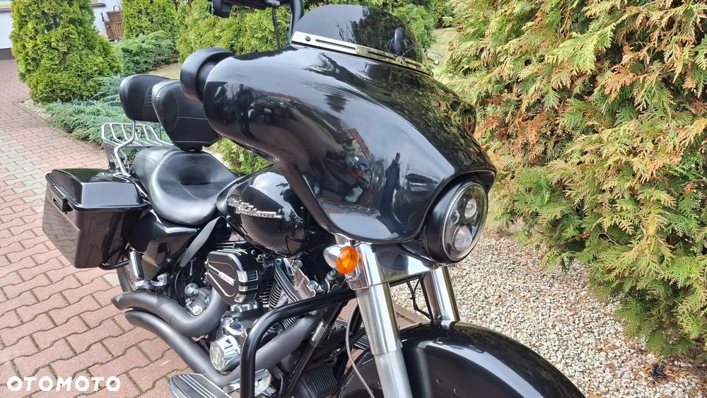 Harley-Davidson Touring Street Glide - 15