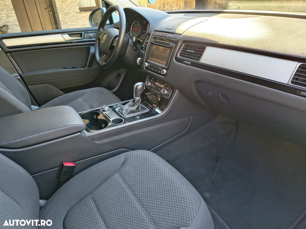 Volkswagen Touareg 3.0 V6 TDI BMT - 3
