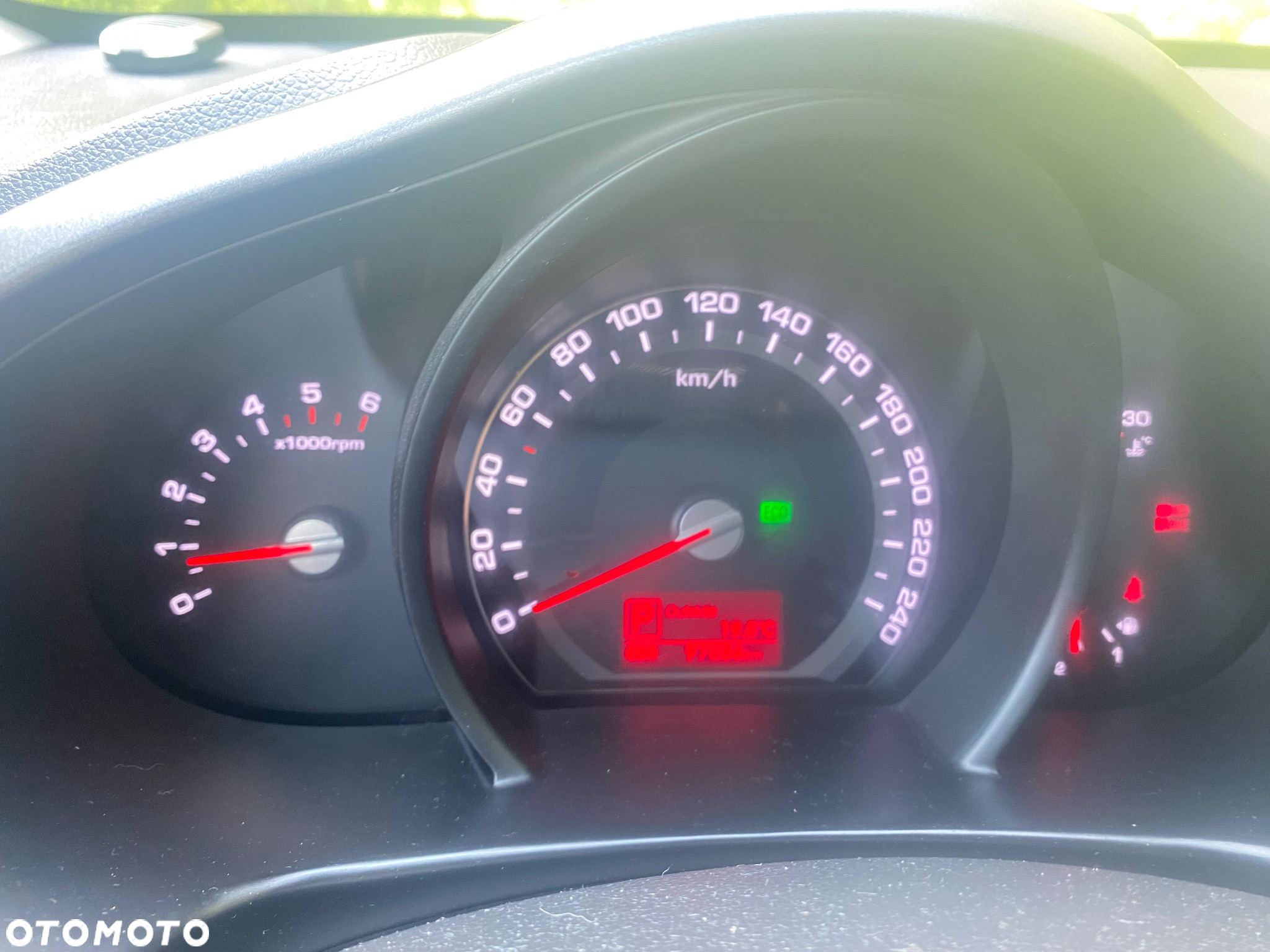 Toyota Avensis - 10