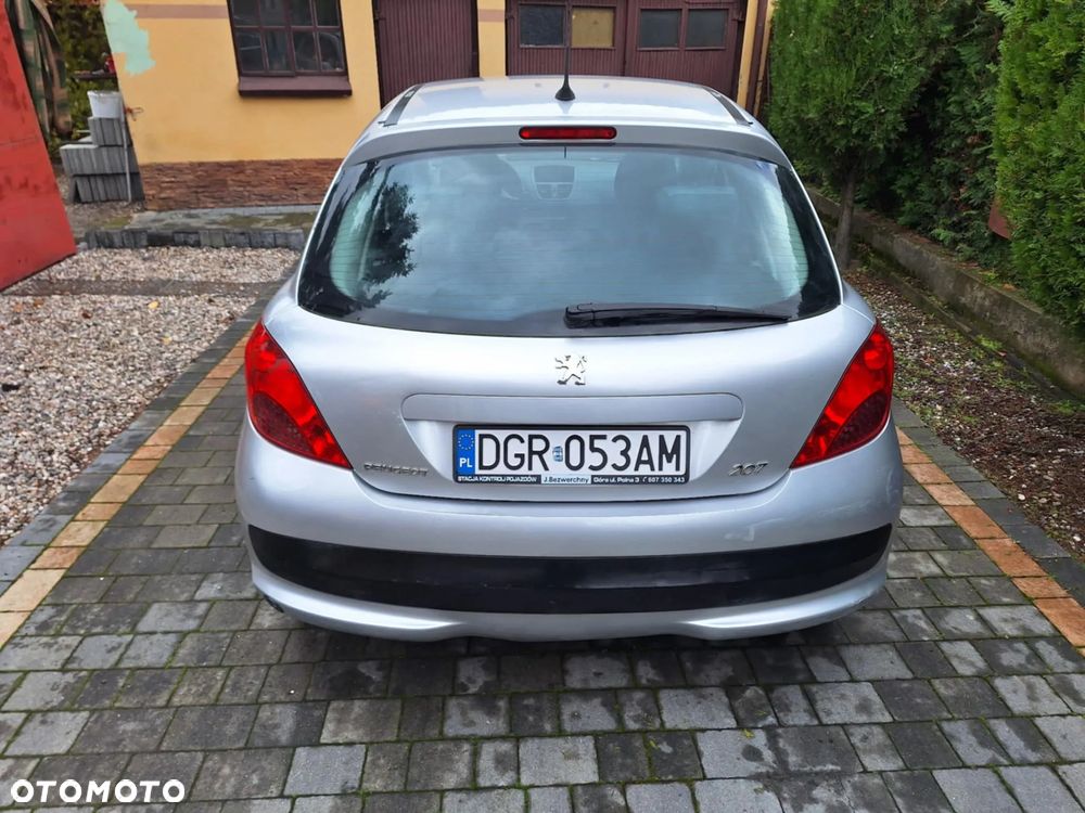Peugeot 207 - 2