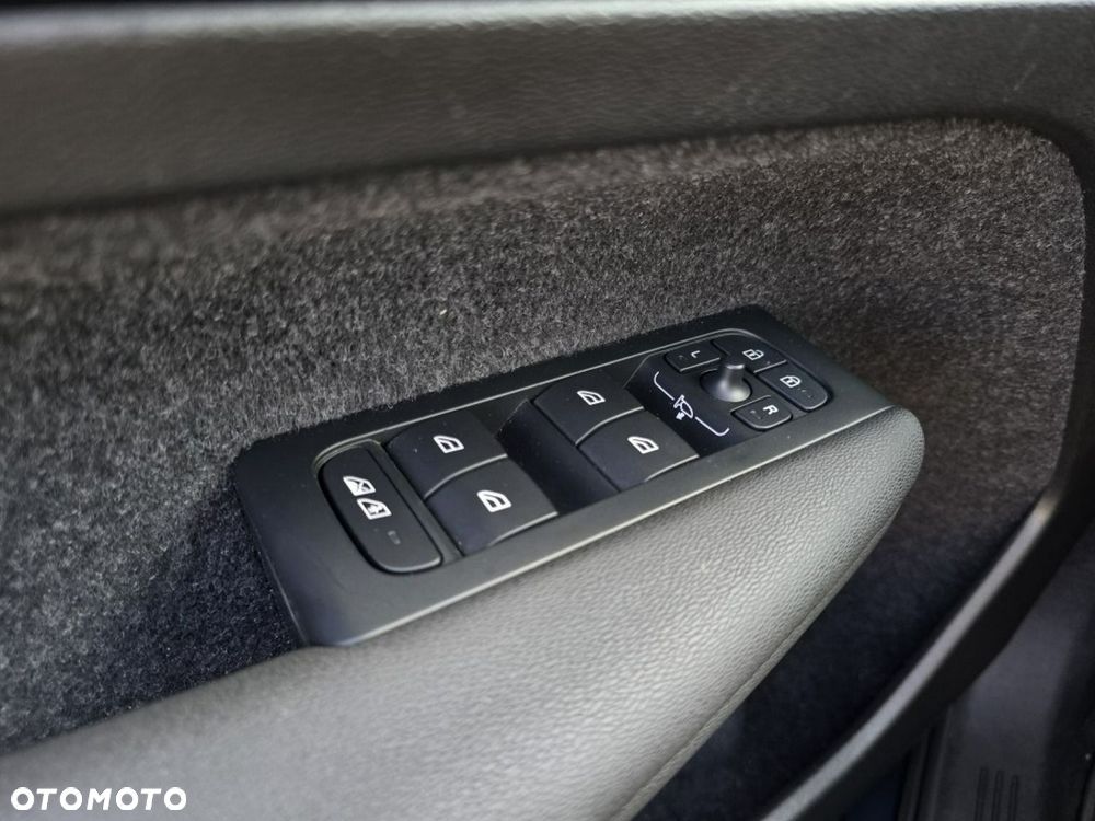 Volvo XC 40 B3 Core - 29