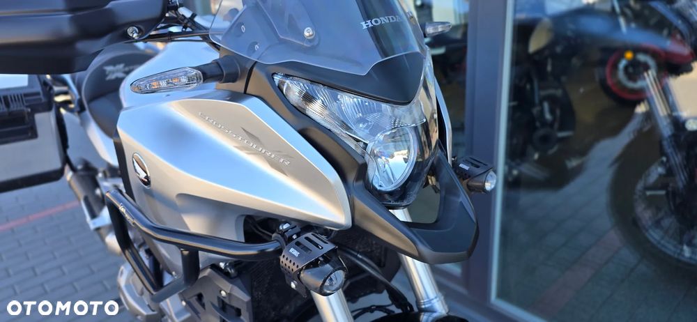 Honda VFR - 8