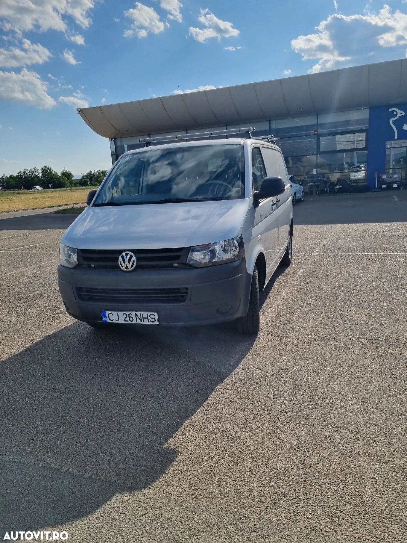 Volkswagen Transporter - 1