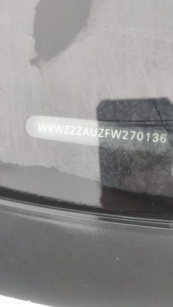 Volkswagen Golf - 8
