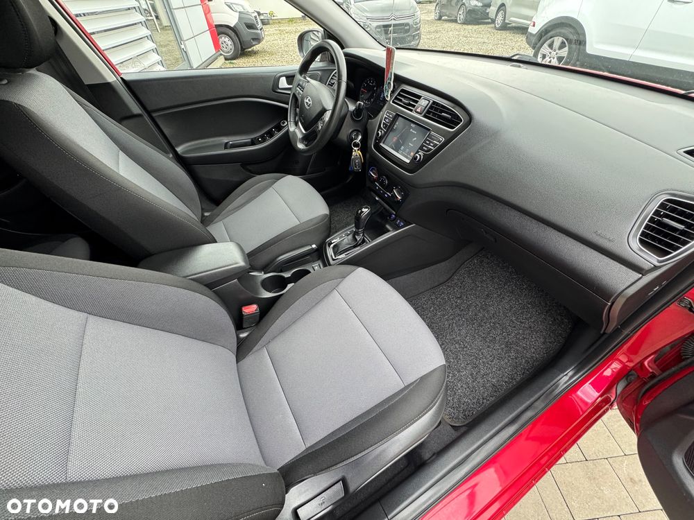 Hyundai i20 - 12