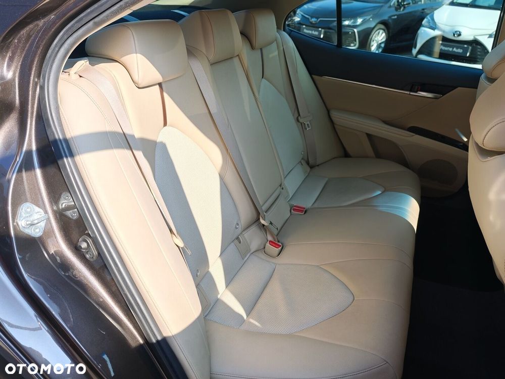 Toyota Camry 2.5 Hybrid Executive CVT - 13