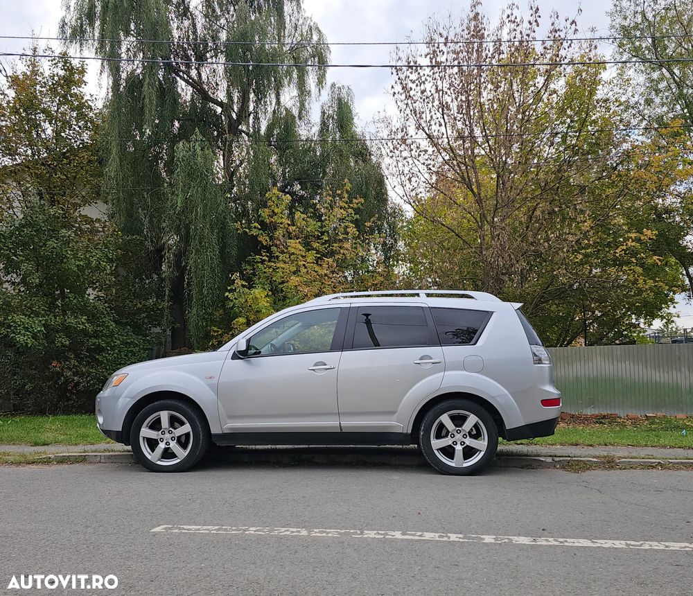 Mitsubishi Outlander 2.2 DI-D Intense + - 6