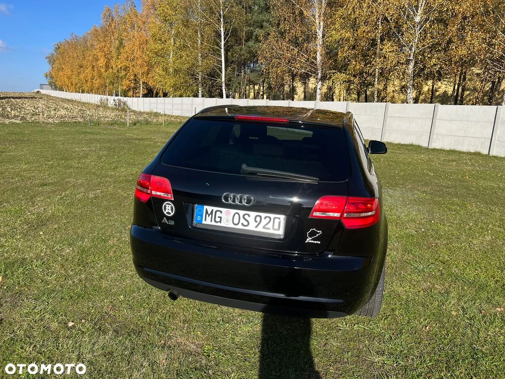 Audi A3 Sportback 1.6 Ambiente - 23