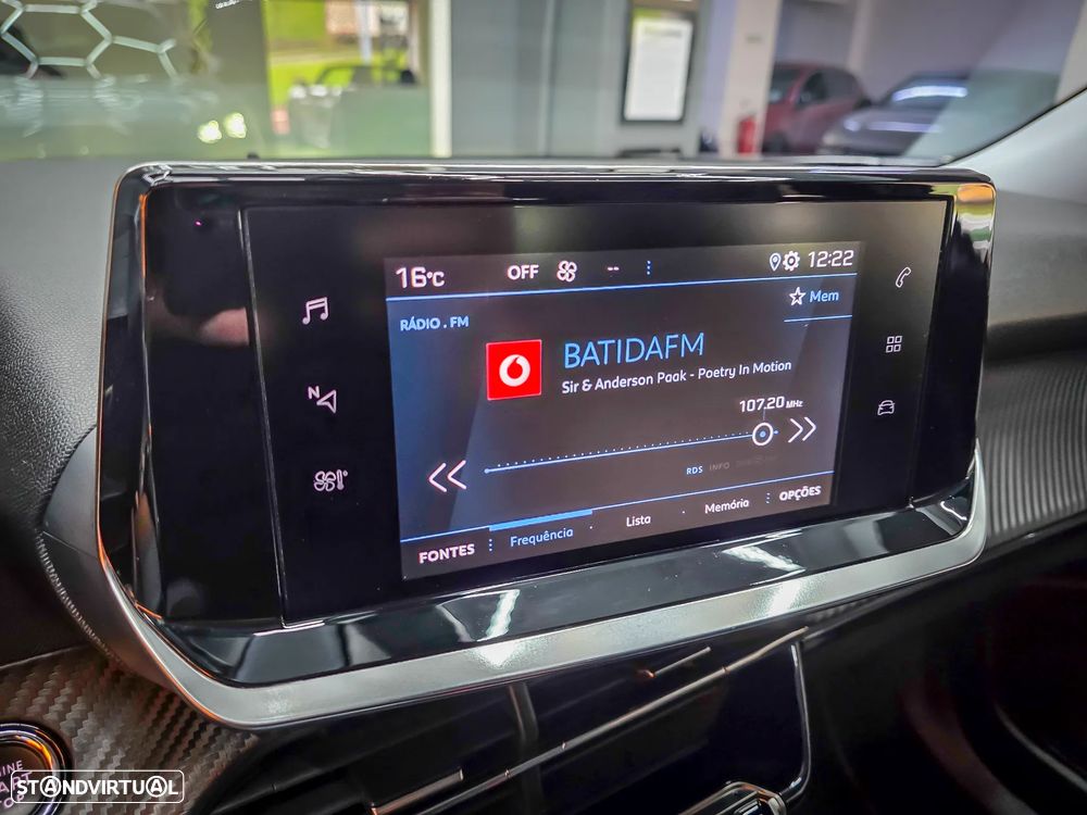 Peugeot 2008 PureTech 130 EAT8 Allure - 30