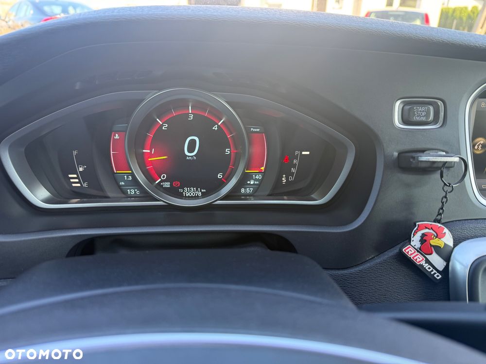 Volvo V40 D3 Momentum - 13