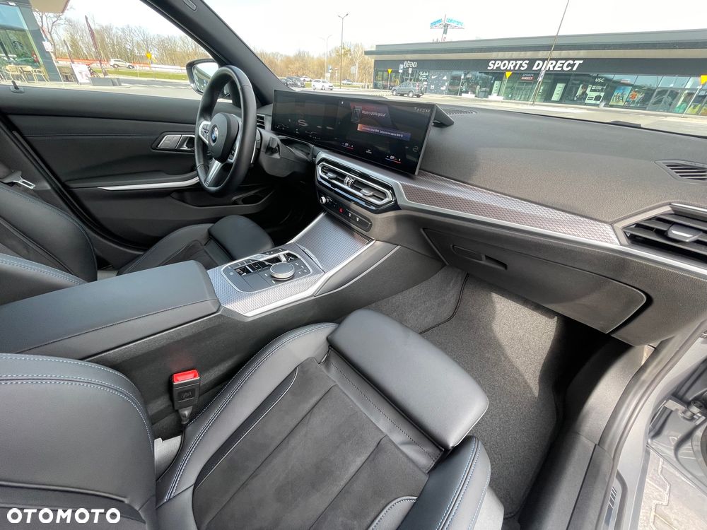 BMW Seria 3 318i M Sport - 22