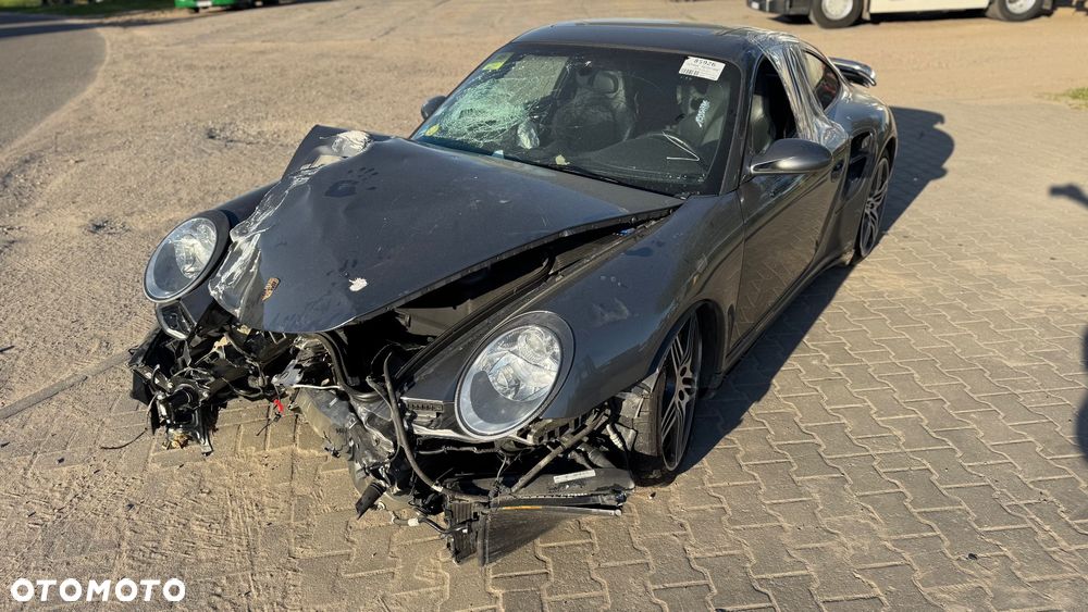 Porsche 911 - 22