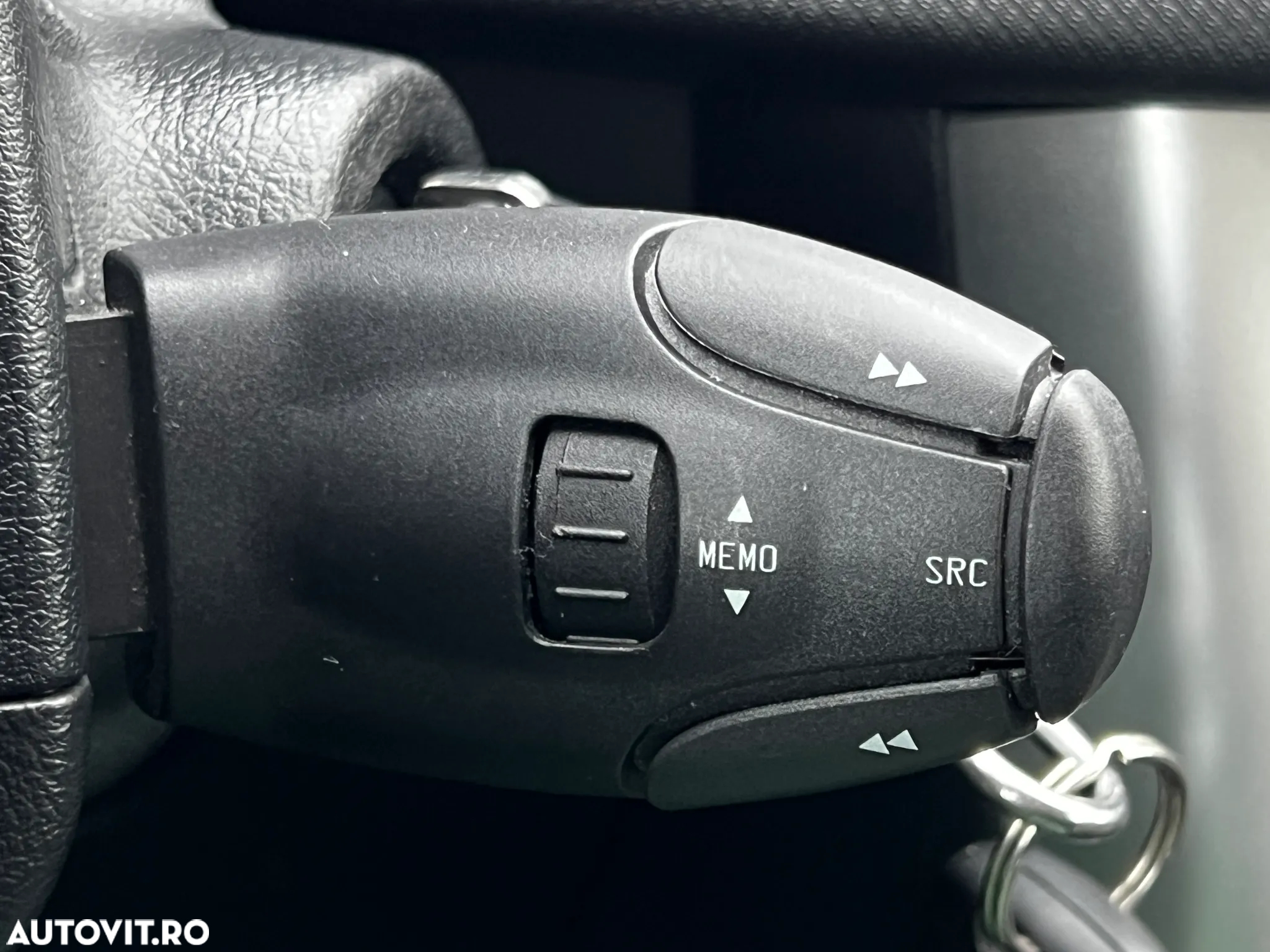 Peugeot 207 1.4 E Premium - 18