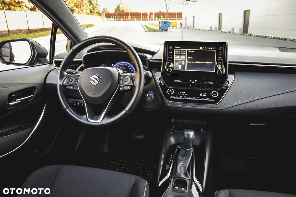 Suzuki Swace 1.8 Hybrid Premium Plus CVT - 31