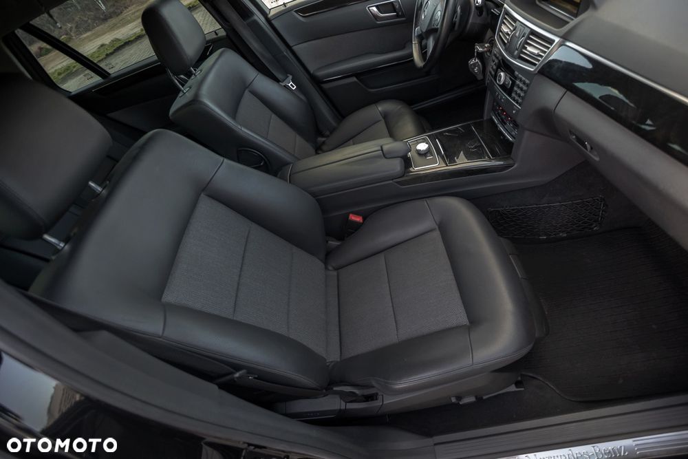 Mercedes-Benz Klasa E 220 CDI DPF BlueEFFICIENCY 7G-TRONIC Avantgarde - 20