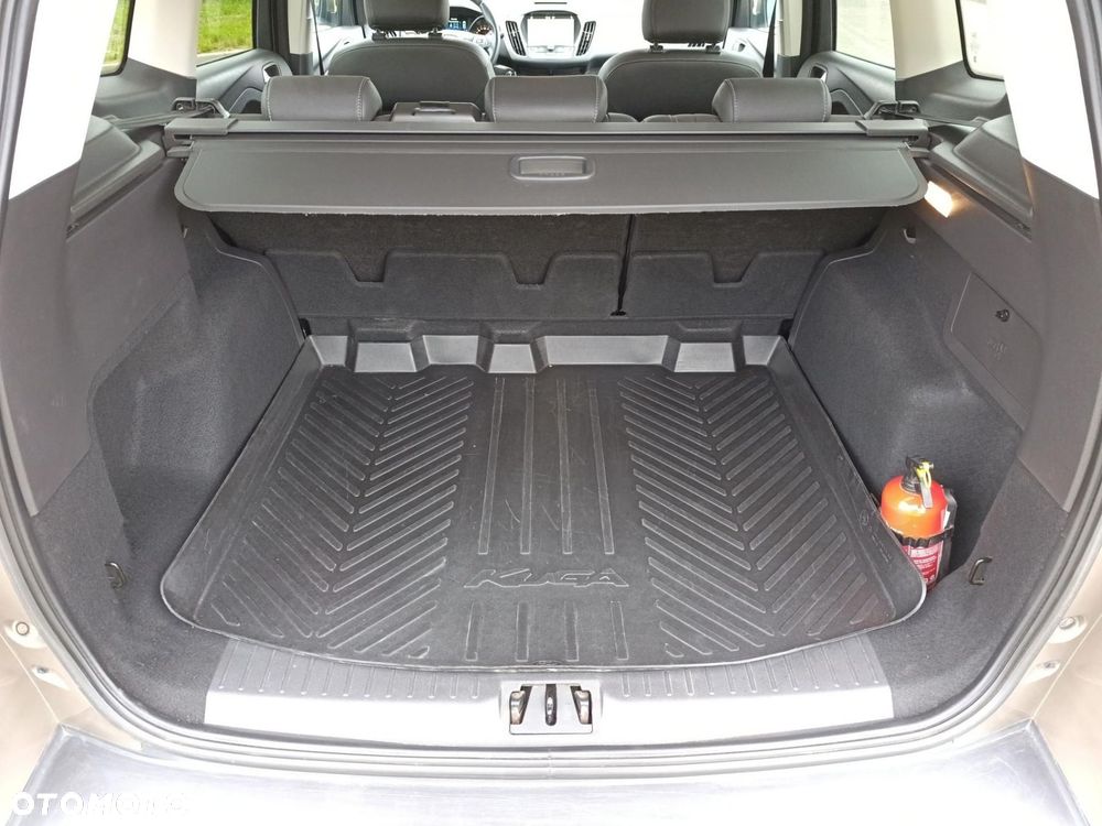 Ford Kuga - 16