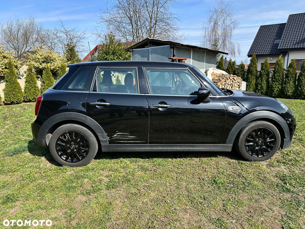 MINI ONE Essential Trim - 10