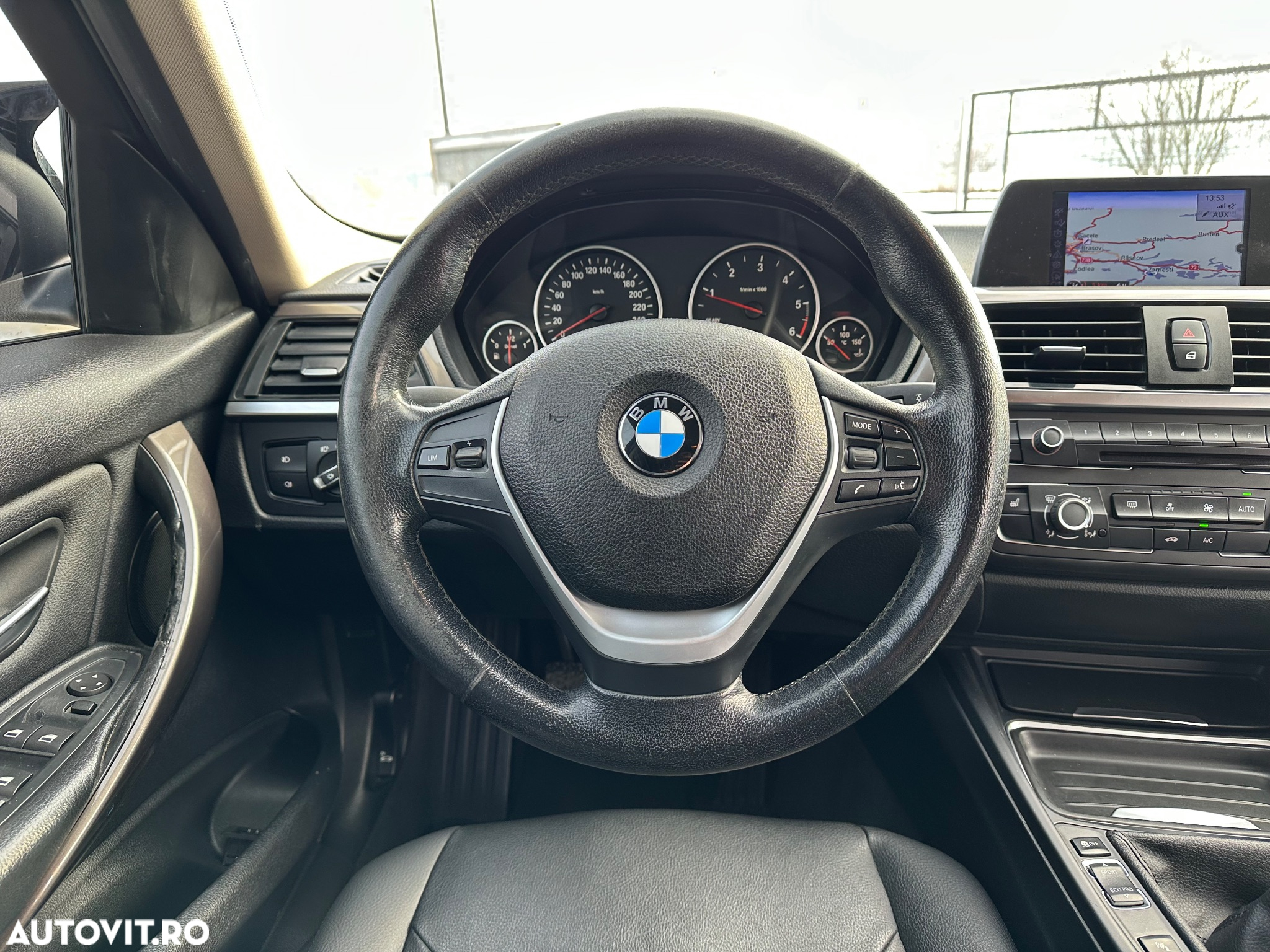 BMW Seria 3 318d - 15